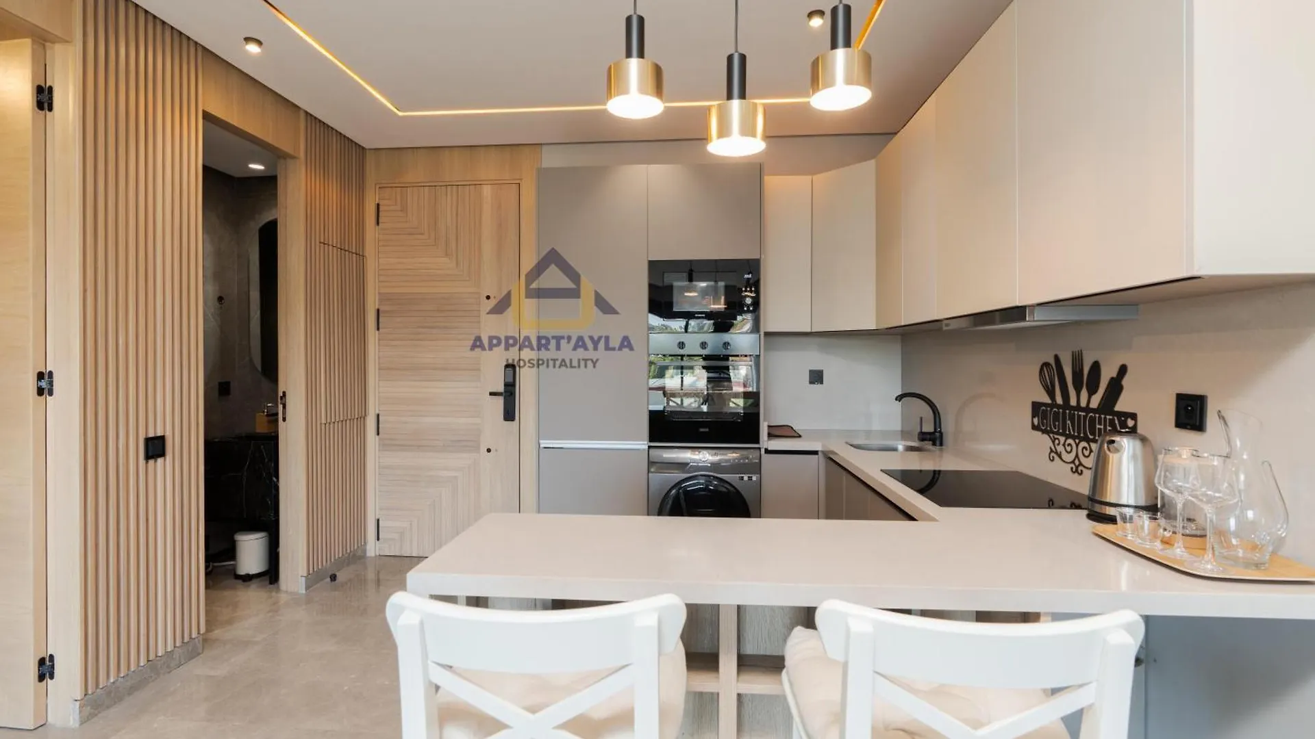 Bright Spacious Suite- By Appart'Ayla Kazablanka